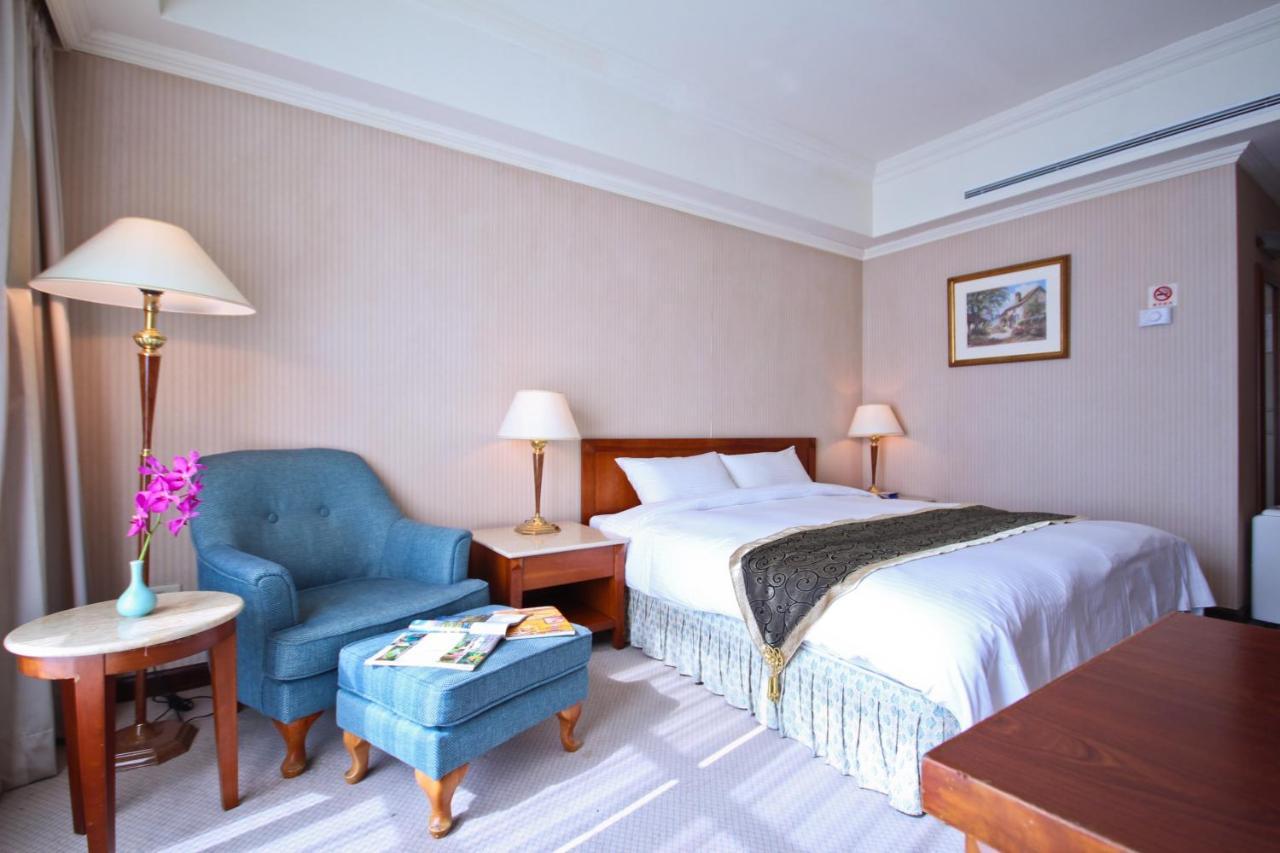 Grand Boss Hotel Yilan Exterior foto
