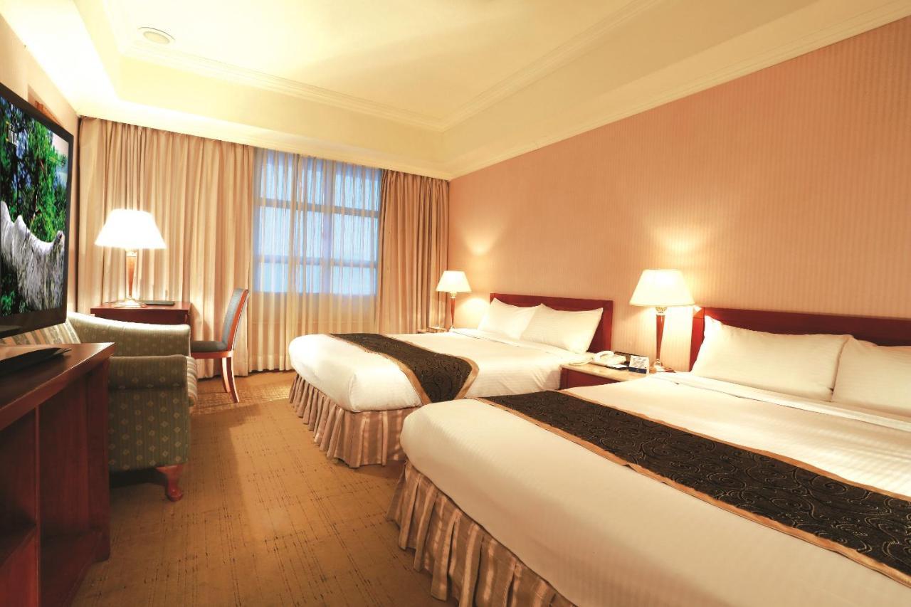 Grand Boss Hotel Yilan Exterior foto