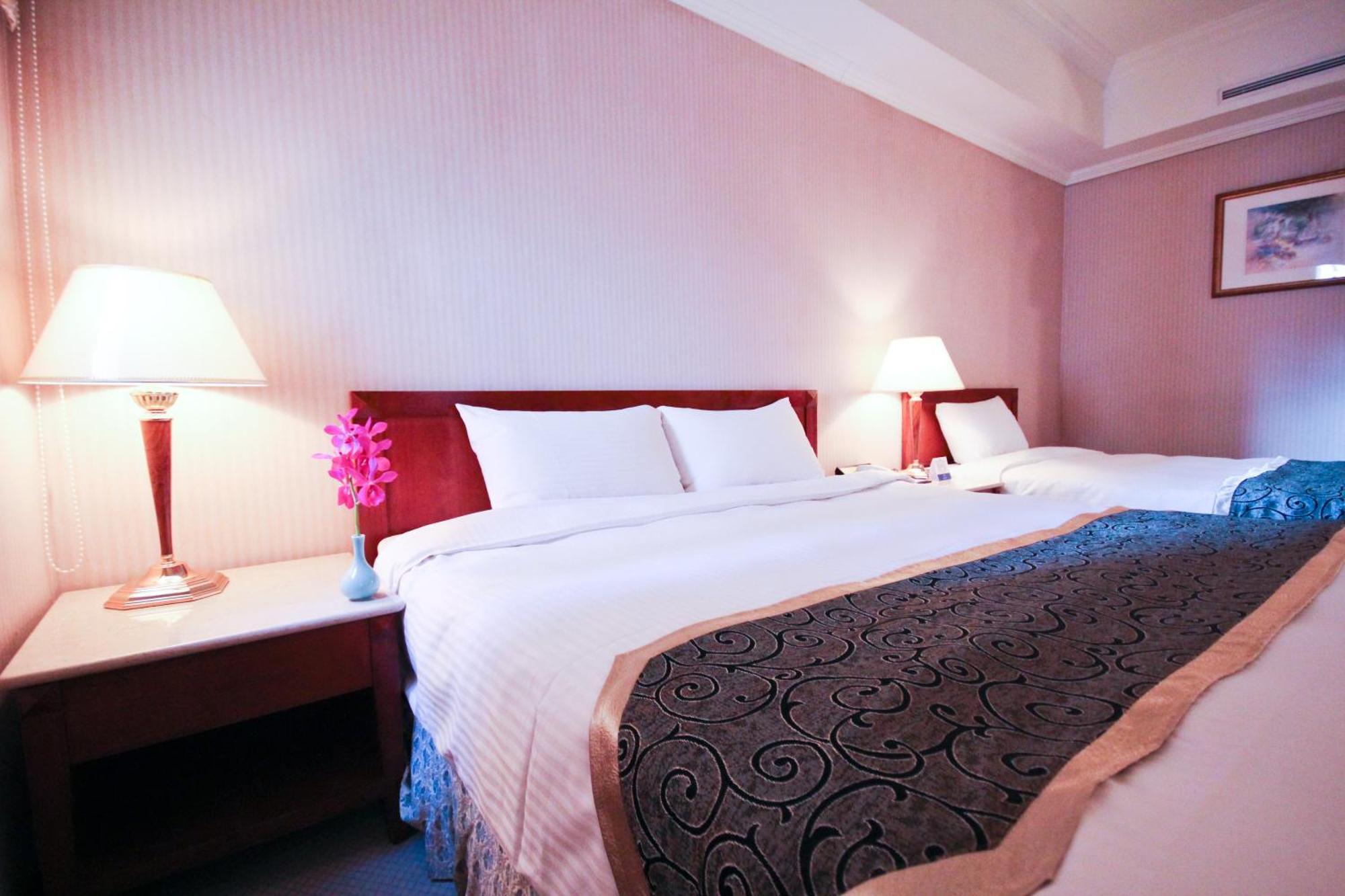 Grand Boss Hotel Yilan Habitación foto